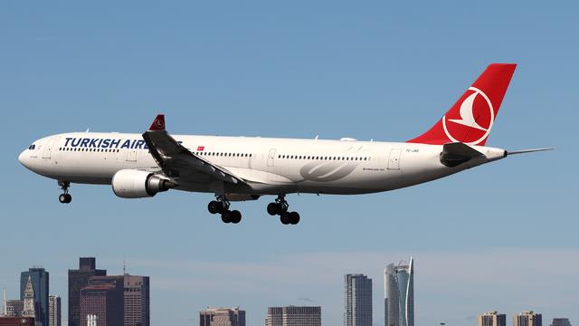 TC-JNS:Airbus A330-300:Turkish Airlines